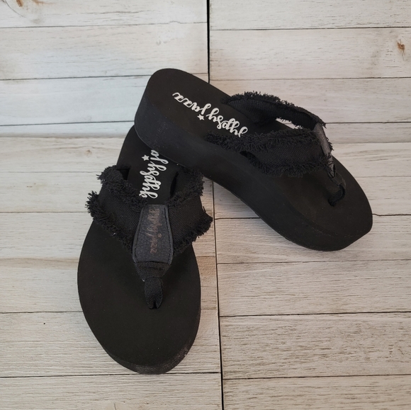 40% OFF SALE-GYPSY JAZZ- GEEZ BLACK PLATFORM FLIP FLOPS - Picture 2 of 6